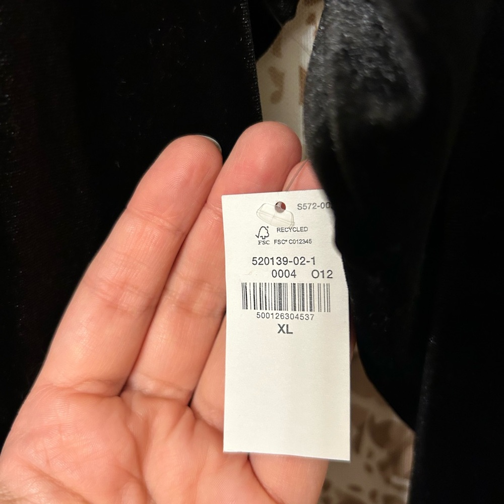 Old Navy Black Velvet Long Sleeve Dress - Size XL - Picture 4 of 5